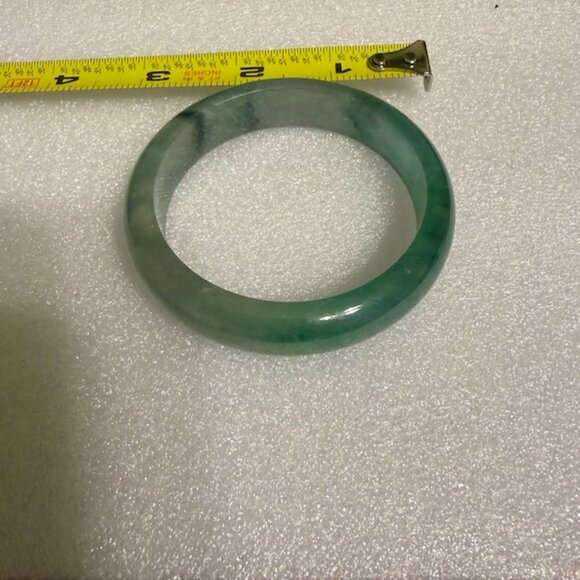 Jade Bangle Bracelet - Picture 1 of 4